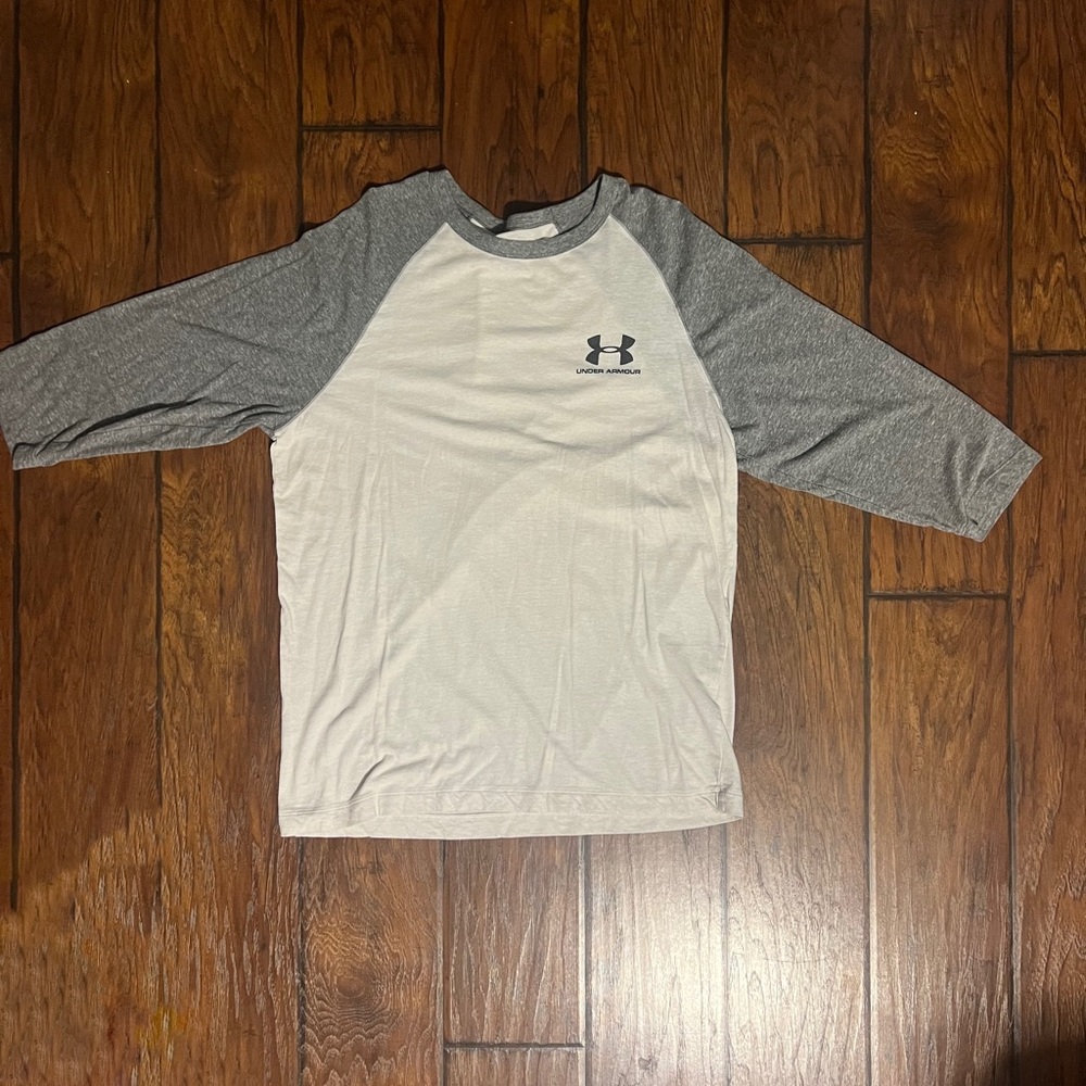 Men’s Under armor shirt